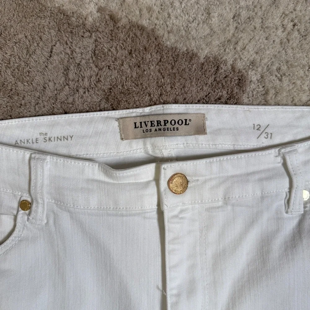 Liverpool Los Angeles Ankle Skinny Jeans White Frayed Raw Hem Size 12/31 Womens